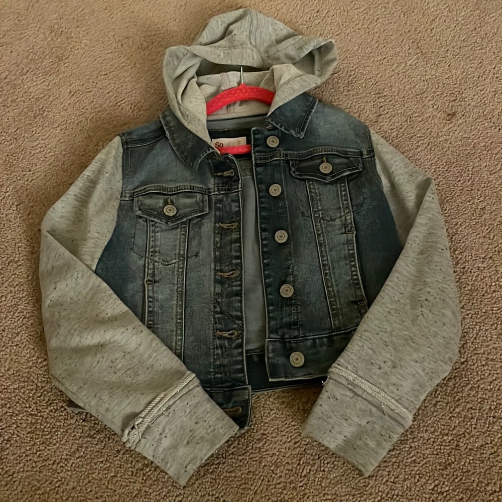 🍁 SO Girls Denim Jacket- Small